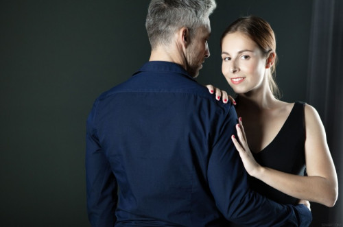 1g6B7l8L2u4Y fapit cc 004