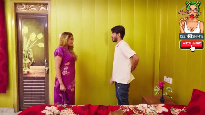 69 POSITION Landlady Tries To Seduce Her Charming Tenant During Night